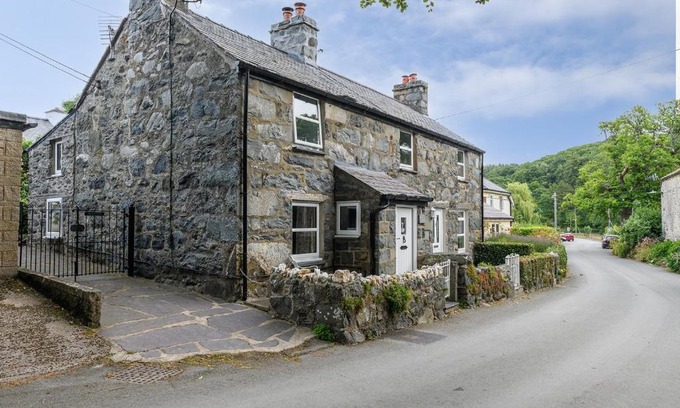 Rowen Casa | Swan Cottage