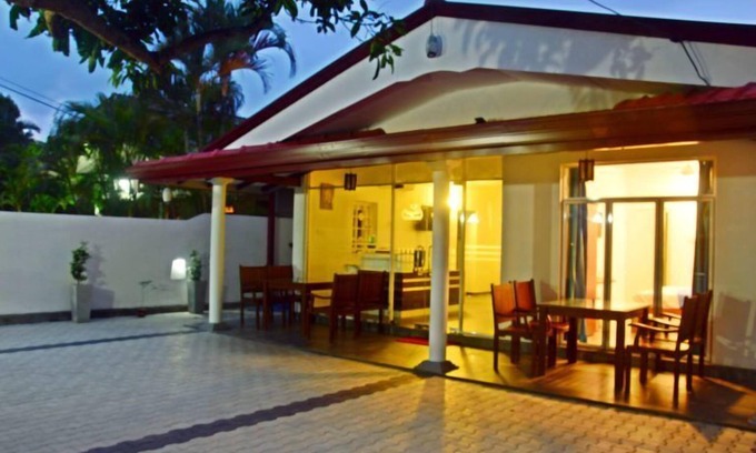 Thalpitiya Villa | Swan White Villa