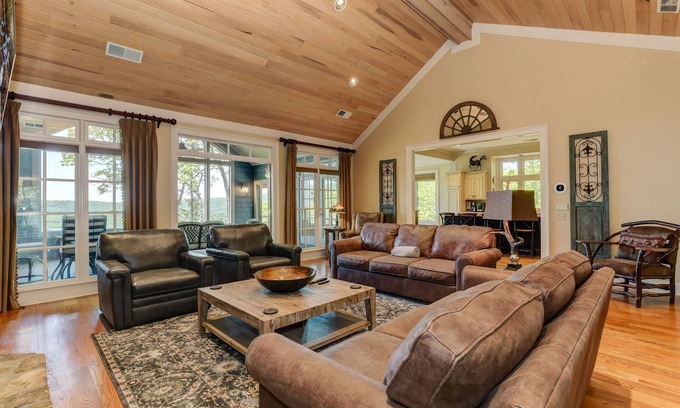 Big Canoe Casa | Sweeping mountain views and community amenities! - Chasing Chipmunks