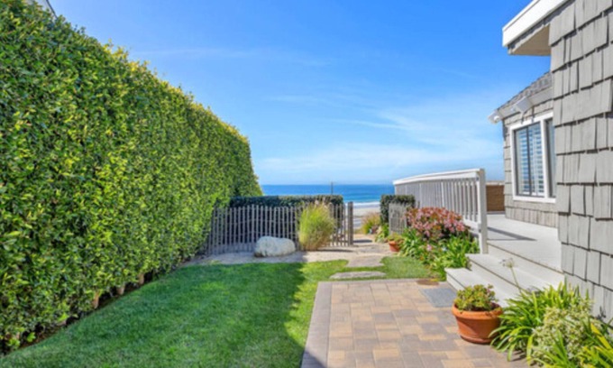 Western Malibu Casa | Sweeping Ocean Views of Zuma Beach