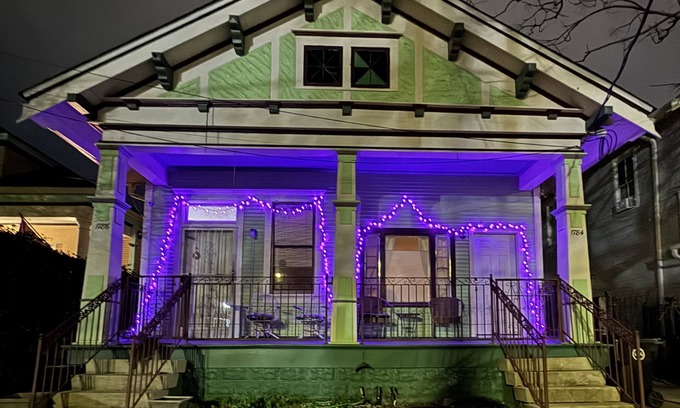 Fairgrounds Apartamento | Sweet Artist Haint, Jazz Fest, New Orleans