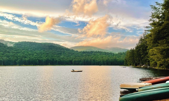 Stony Creek Cabina | Sweet Chalet by the Lake, Mini-golf!