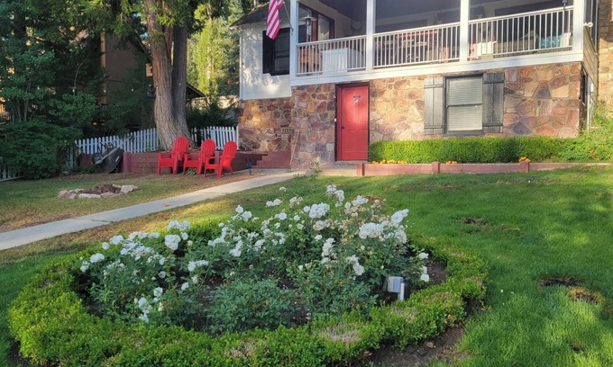 Patton Cabaña | Sweet cottage with Wifi in Boulder Bay area of Big Bear Lake