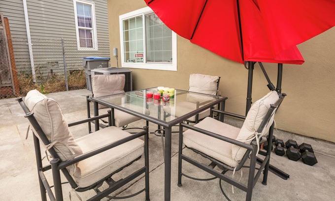 Northside Casa | Sweet Downtown Loft 2BA AC Patio Parking