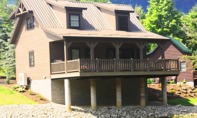 Millersburg Cabina | Sweet Dreams at Water's Edge Cabins