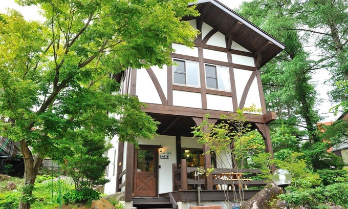 Inawashiro Casa | Sweet II Calm adult space / Yama-gu Fukushima