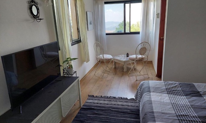 Amirim Apartamento | sweet Mountain View room in heart of Amirim