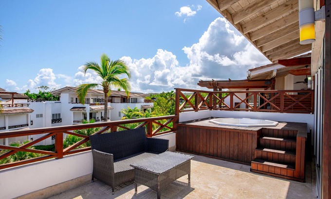 Portillo Apartamento | Sweet & Pretty 2BDR Penthouse w/ Terrace & Jacuzzi in Las Terrenas
