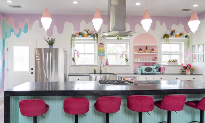 Lacy-Lakeview Casa | Sweet Retreat, and Ice Cream Dream