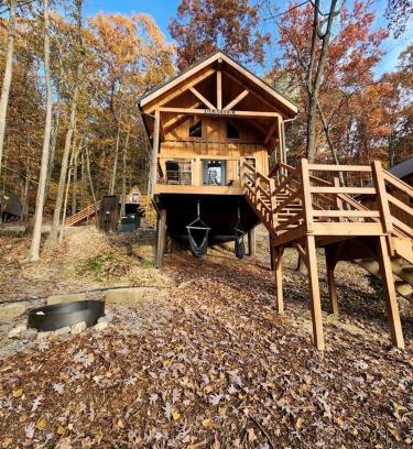 Scio Casa | Sweet Tree Cabin with Grill Overlooking the Lake in Ohio
