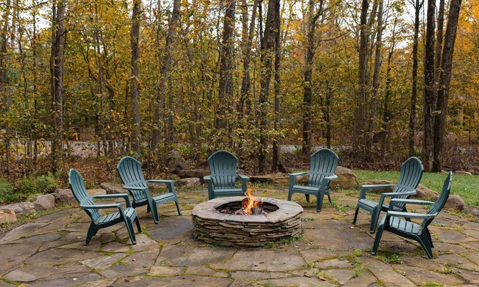 Pocono Pines Apartamento | Sweet William A Lake Naomi Chalet Membership