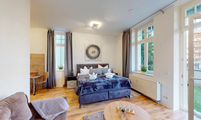 Magdeburg Apartamento | SweetHome - Business-Apartment mit Küche, Terrasse, Stellplatz