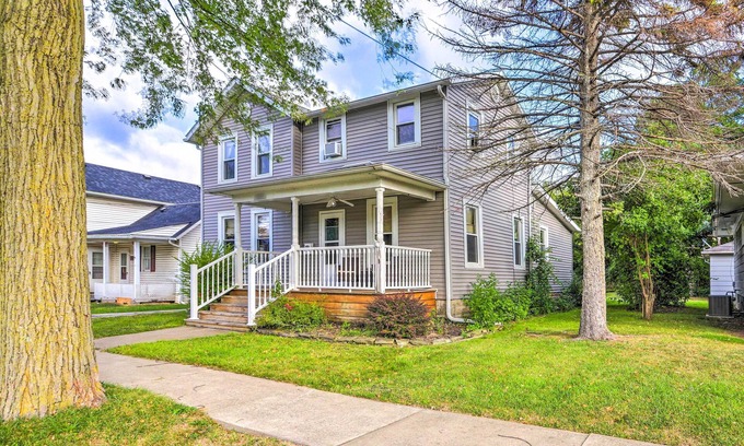 Port Clinton Cabaña | 'Sweetwater Hideaway' - Blocks to Lake Erie!