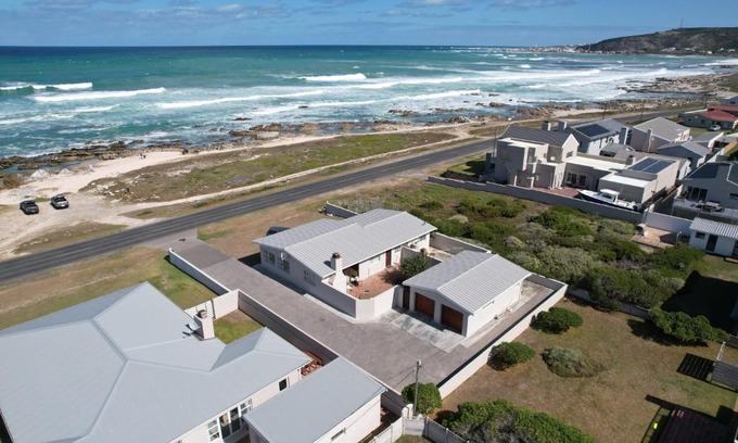Struisbaai Apartamento | Swem Jannie
