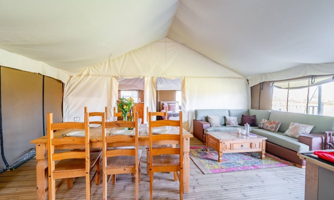 Saxmundham Cabina | Swift at Sweffling Hall, Suffolk