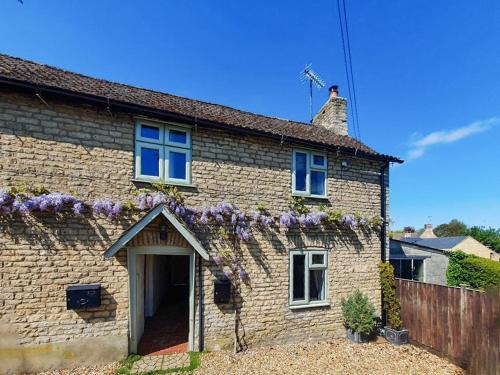 Easton on the Hill Casa | Swift Nest Cottage