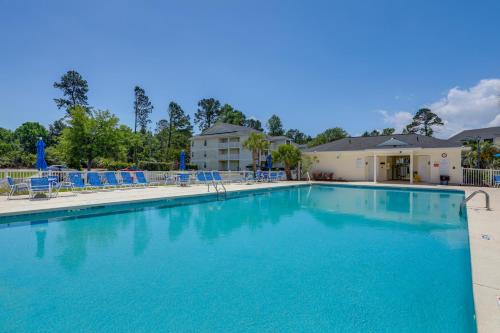 Carolina Forest Apartamento | Swim, Golf and Relax Resort Condo in Myrtle Beach!