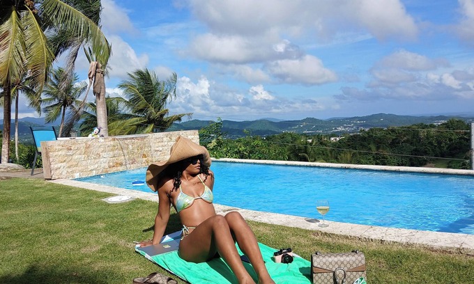 Tejas Apartamento | Swim & Paint Art Retreat/Adventures