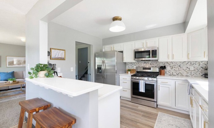 Parma Casa | Swim & Relax: Pool, Hot Tub & Renovated! HomeHop