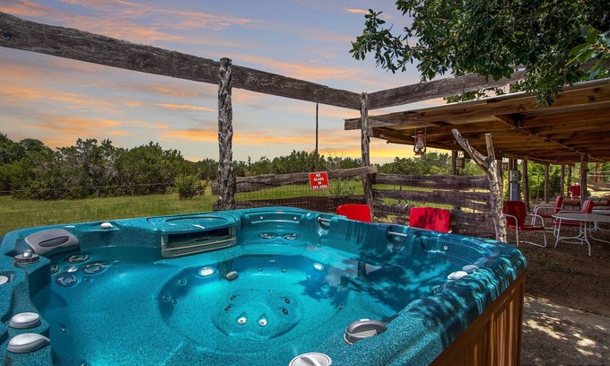 Dripping Springs Casa | Swing On Inn I Hot tub, Sleeps 14