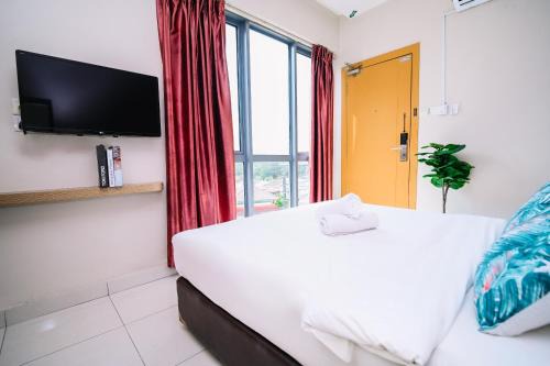 Nilai Hotel | Swing & Pillows - Dataran Nilai