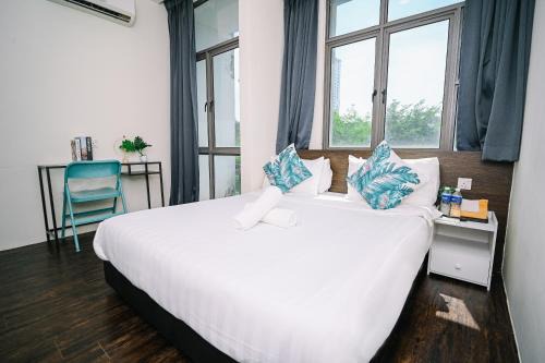Cyberjaya Hotel | Swing & Pillows - Z Hotel Cyberjaya