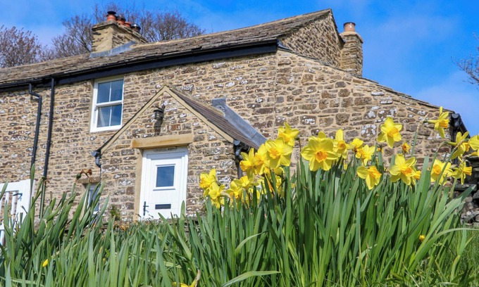 Allendale Casa | SWINHOPE VIEW, pet friendly, character holiday cottage in Hexham