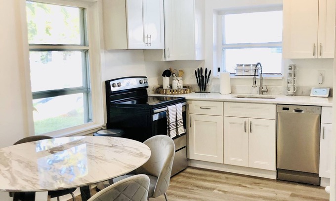 Delray Beach Cabaña | Swinton Cottage by Delray Beach w/ free parking Unit A