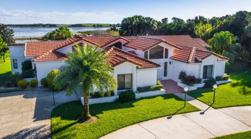 Clermont Casa | SWISS 06 - Lake Sumner