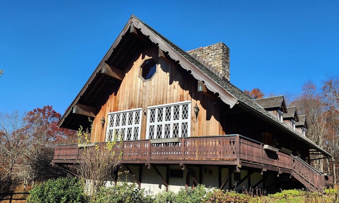 Watertown Casa | Swiss Chalet amidst sixteen acres in Litchfield Hills surrounded by land trust