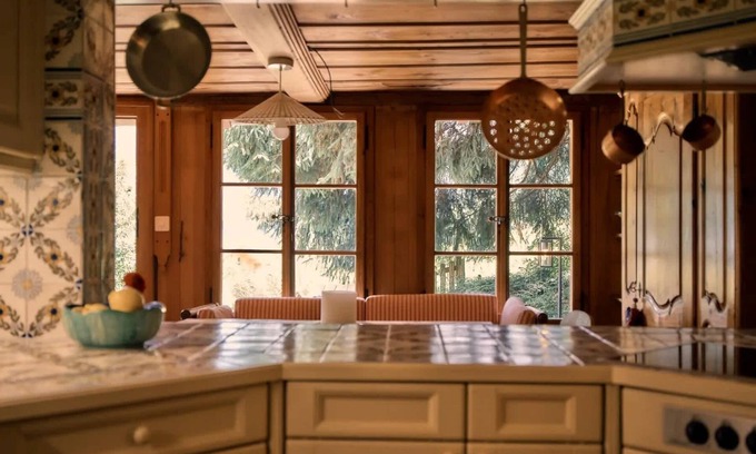 Saanen Chalet De Esquí | Swiss Chalet Near Gstaad: Luxury, Spa & Views
