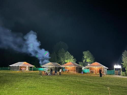Gulmarg Otro | Swiss Rose River Side Resort