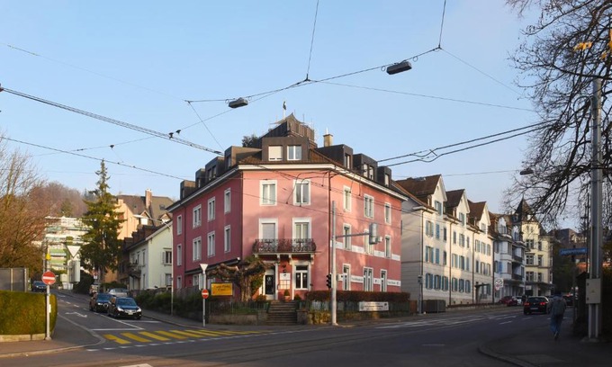 Hottingen Apartamento | Swiss Star California - Self Check-In