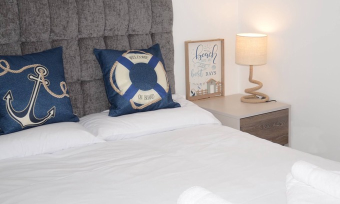 Aberporth Apartamento | Swn Y Mor -Vista al Mar-Moderno-Apartamento-Baño con ducha