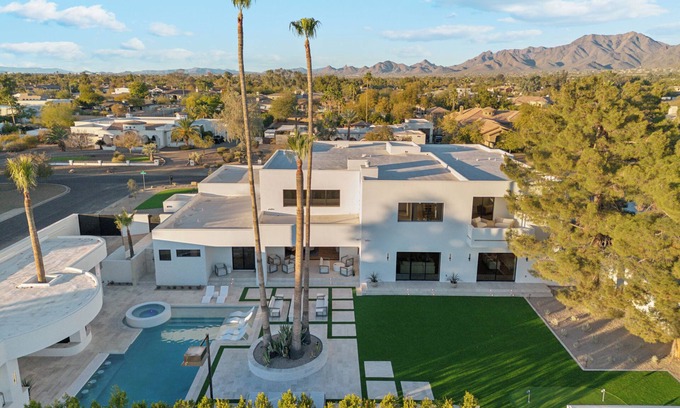 La Tierra Estates Casa | NEW! Welcome to Elite Retreat: A Premier Scottsdale Destination for Corporate and Wellness Stays