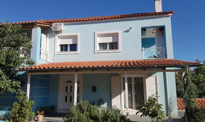 Velos Casa | Sylvia's Village Home