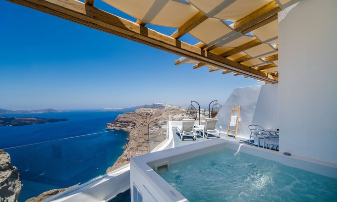Santorini Casa | Symphony Suites