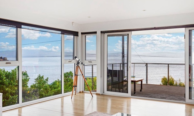 Opossum Bay Casa | Syrrah Serenity Beachfront Bliss at Opossum Bay