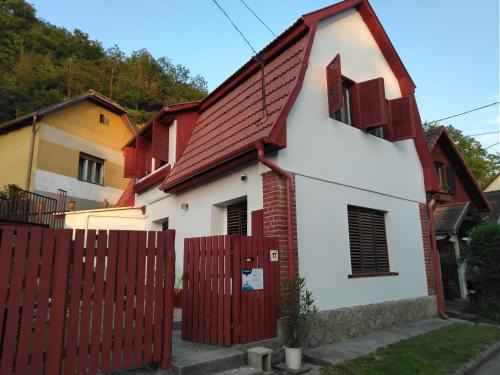 Zebegeny Casa | Szőnyi úti vendégház