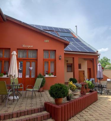 Mako Cama Y Desayuno | Szent István Wellness Panzió