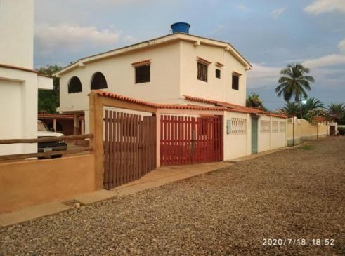 Boca de Uchire Casa | Tú Casa de playa La Milagrosa