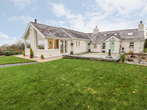 Dinas Casa | Tŷ'n Lôn Bach