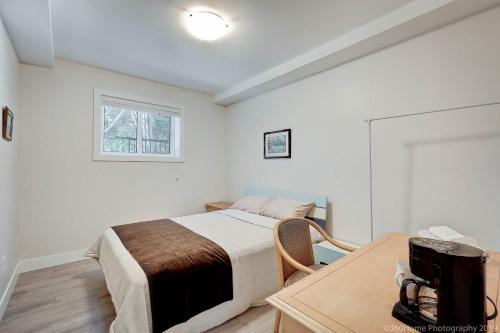 Dundarave Casa | T Bright & Cozy Queen & Sofa Beds Room Ensuite