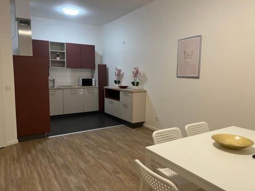 Solingen Apartamento | T&K Apartments- 2 Room Apartment - Heart of Solingen