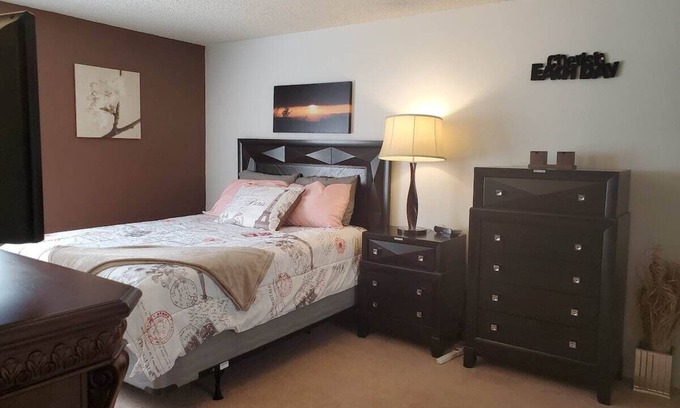 University Place Condominio | T Regency Suite