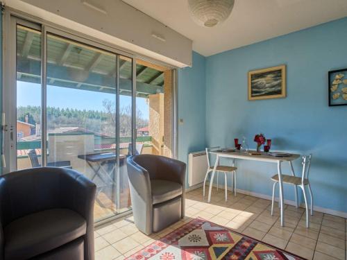 Barbotan-les-Thermes Apartamento | T1 Bis Confortable avec Balcon et Wi-Fi Gratuit, Proche des Thermes - FR-1-841-23
