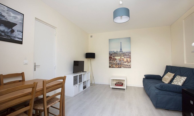 Garches Apartamento | T2 35 m² detached on private driveway at the gates of Paris