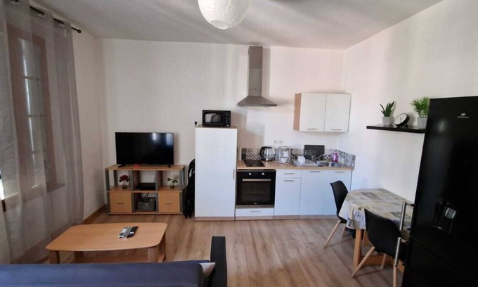 Le Bourg Apartamento | T2 apartment with balcony near downtown NARBONNE