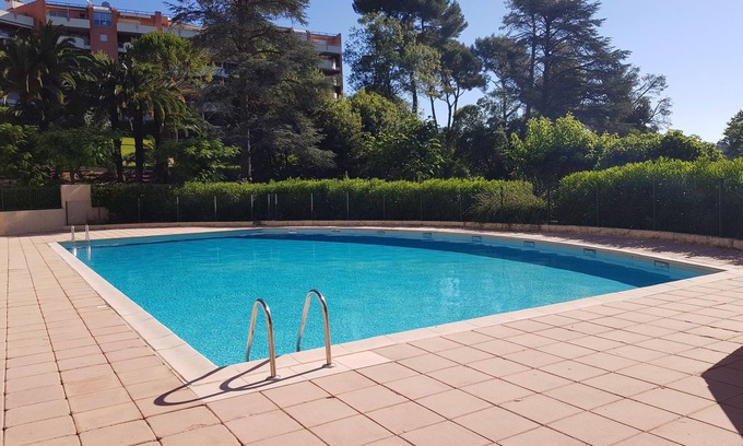 La Bocca Nord Apartamento | T2 CANNES LA BOCCA 50M2+PRIVATE PARKING, SWIMMING POOL, TENNIS GOLF COURSE