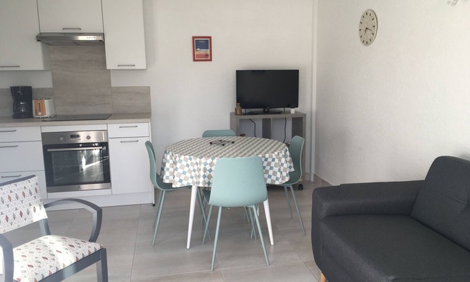 Vaux-sur-Mer Apartamento | T2, completely renovated in 2021, 100m from the sea. Small, quiet residence.